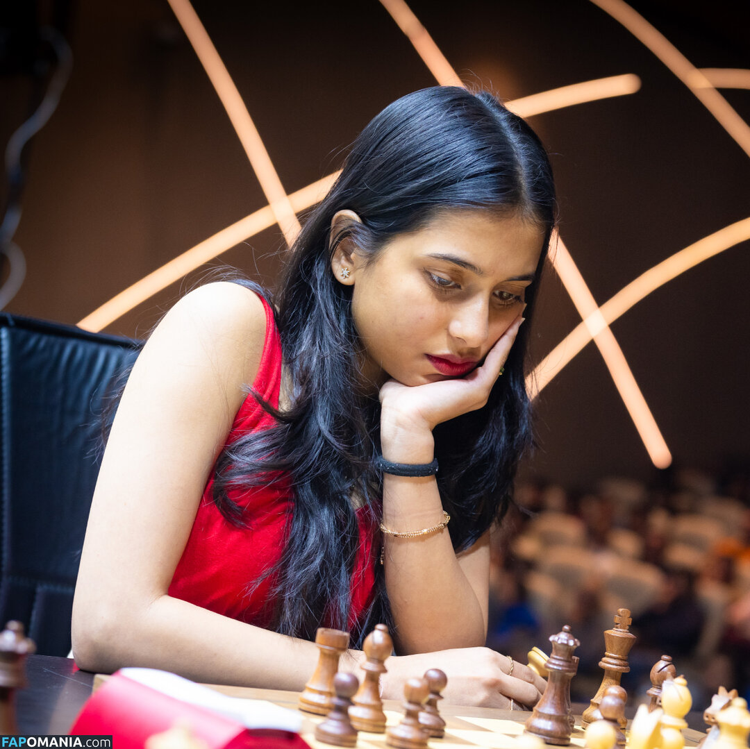 Divya Deshmukh / divyachess Naakt OnlyFans  Gelekte foto #17