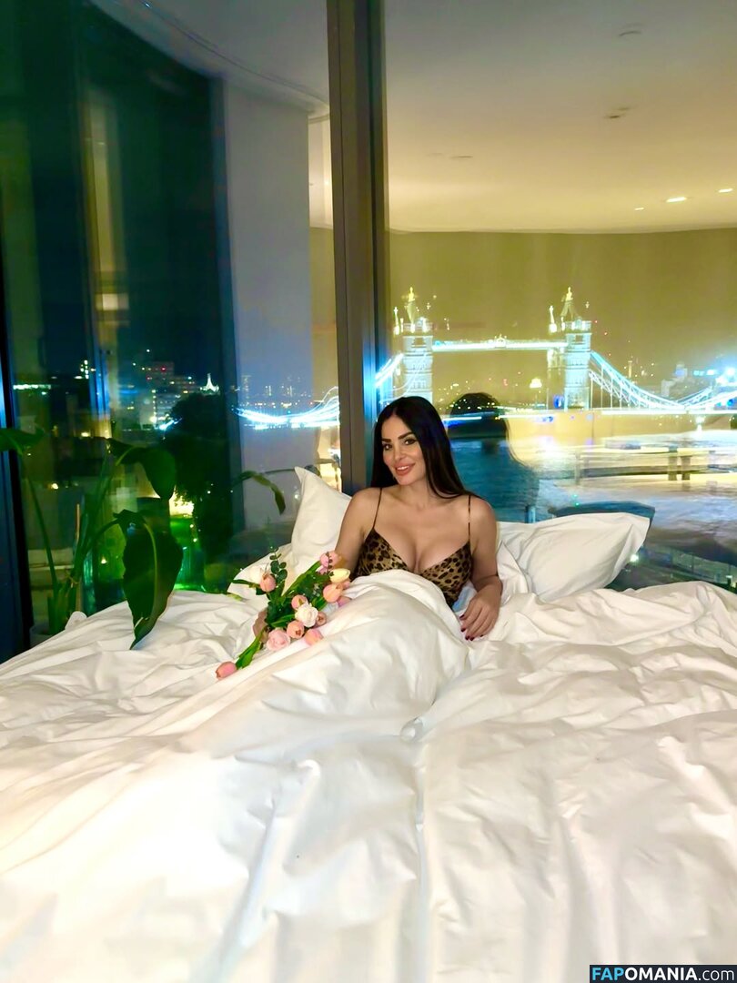 Dominique Hourani / DominiqueHorani / dominiquehourani / https: Naakt OnlyFans  Gelekte foto #5