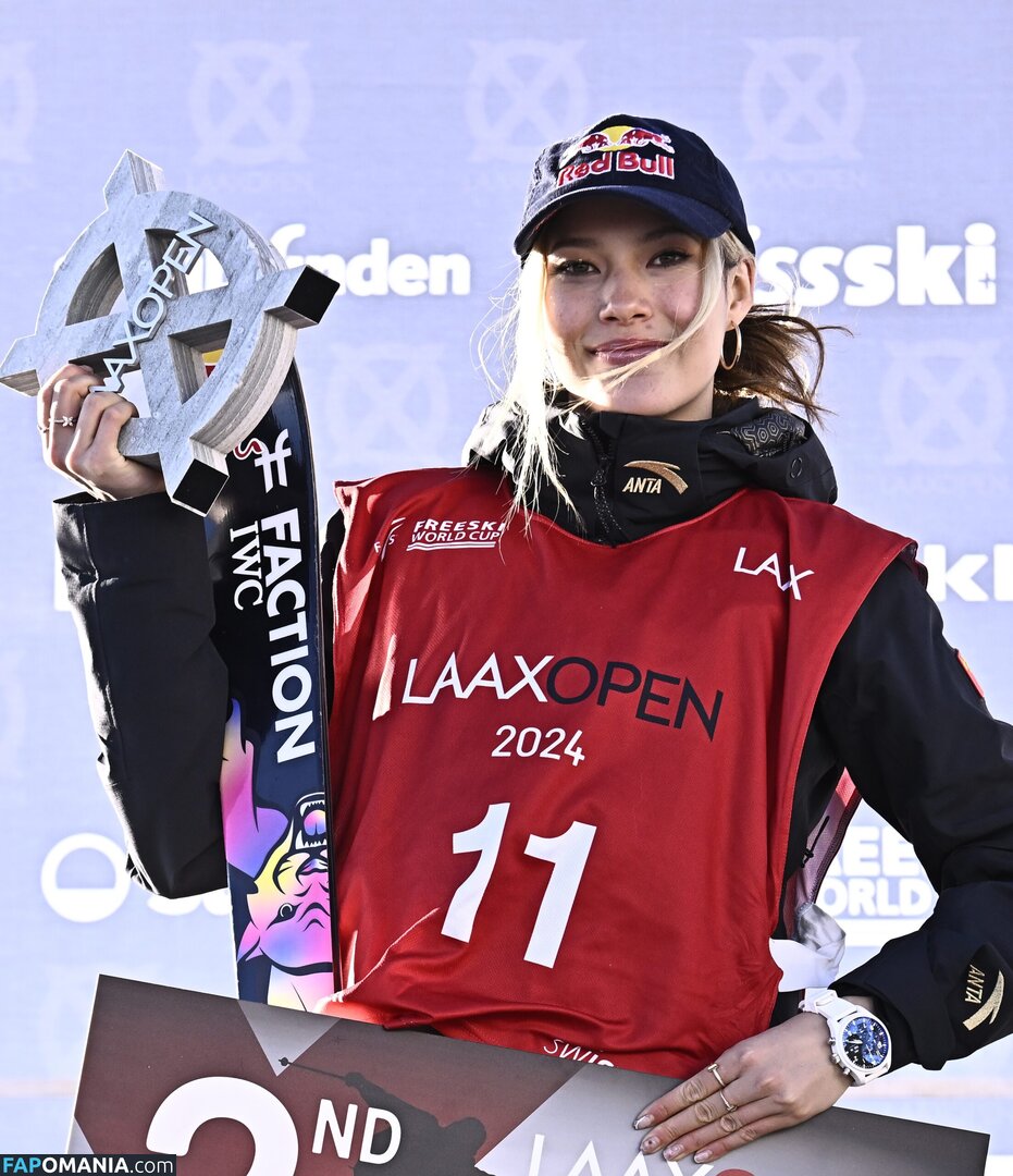 Eileen Gu / GoEileenGu / eileengu / https: Naakt OnlyFans  Gelekte foto #7