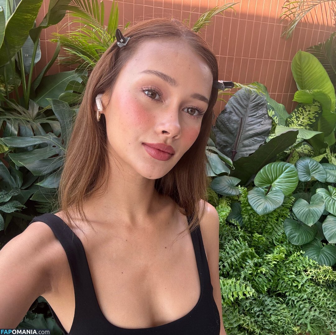 Eleanor Thompson / EleanorThomps / elxiethompson / https: Naakt OnlyFans  Gelekte foto #1