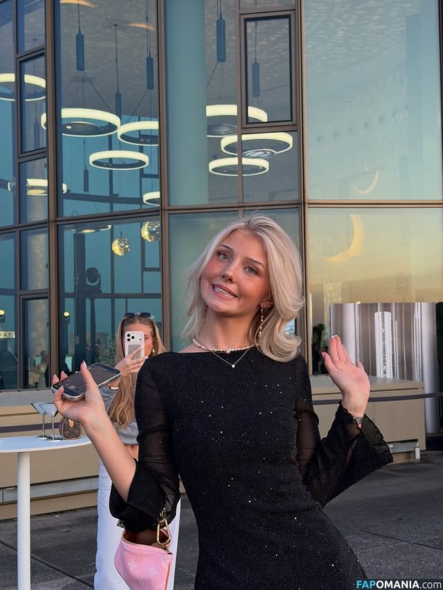 Elena Zoe / elena.zbt Naakt OnlyFans  Gelekte foto #12