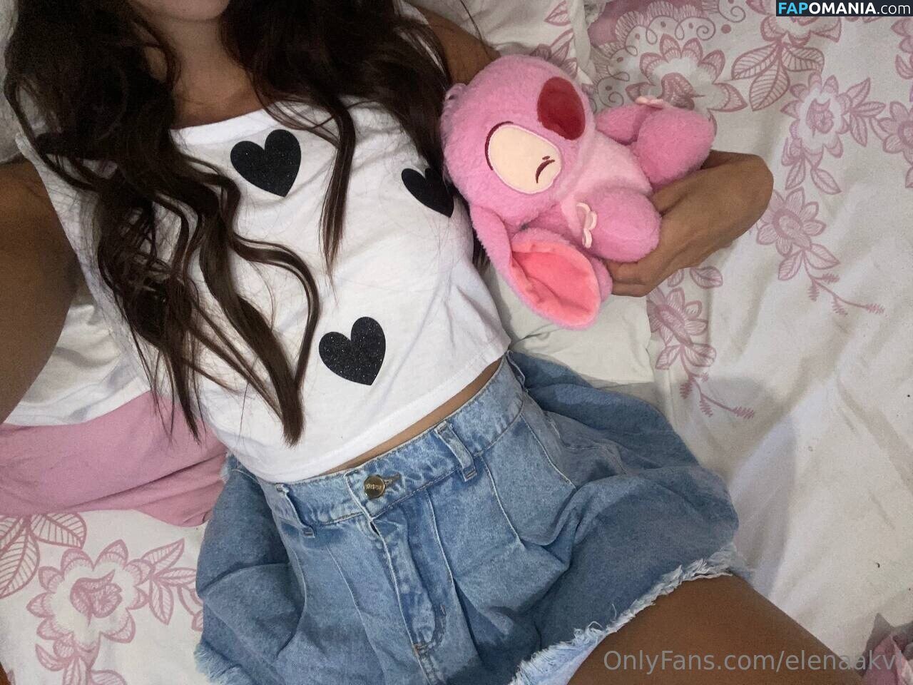 elenaakvl / elenaakvv Naakt OnlyFans  Gelekte foto #4