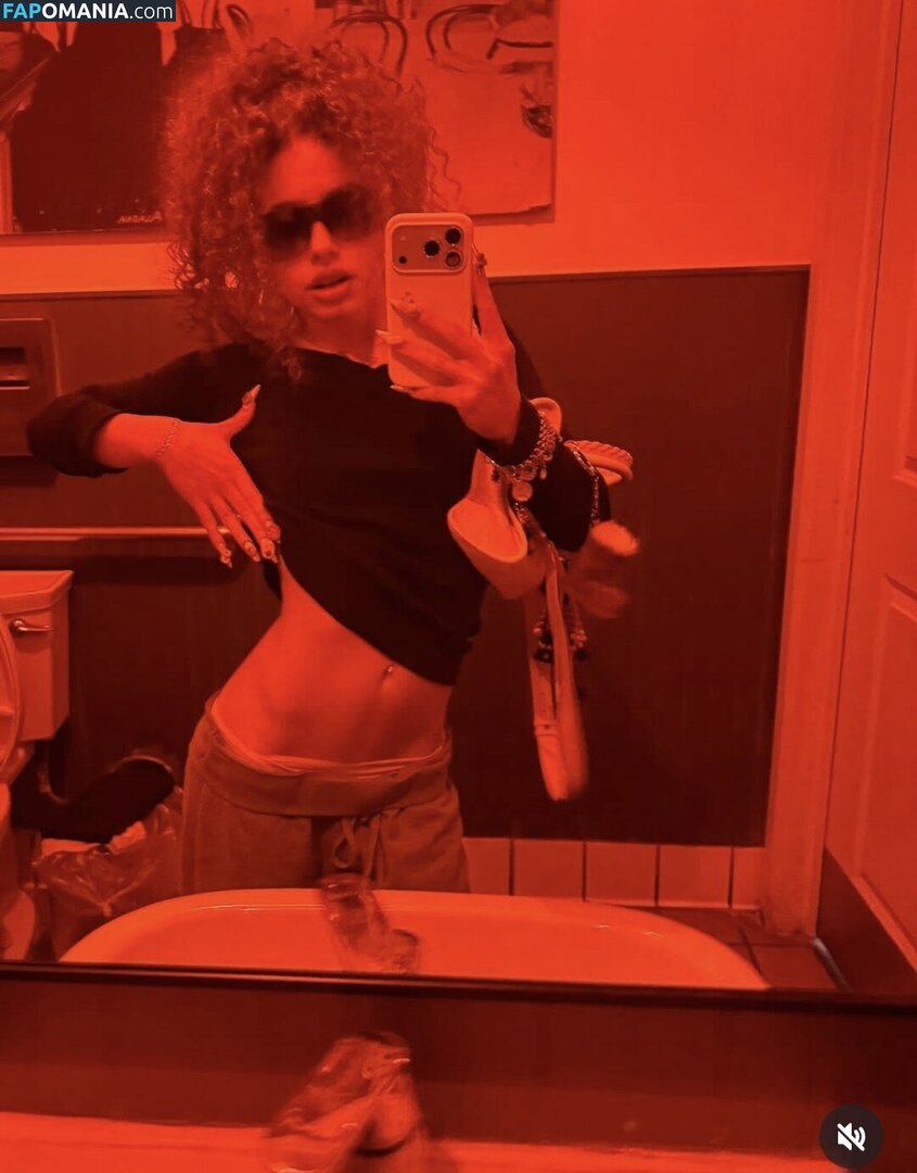 Eliana Kalogeras / Elianakalogera / eliana.kalogeras / https: Naakt OnlyFans  Gelekte foto #4