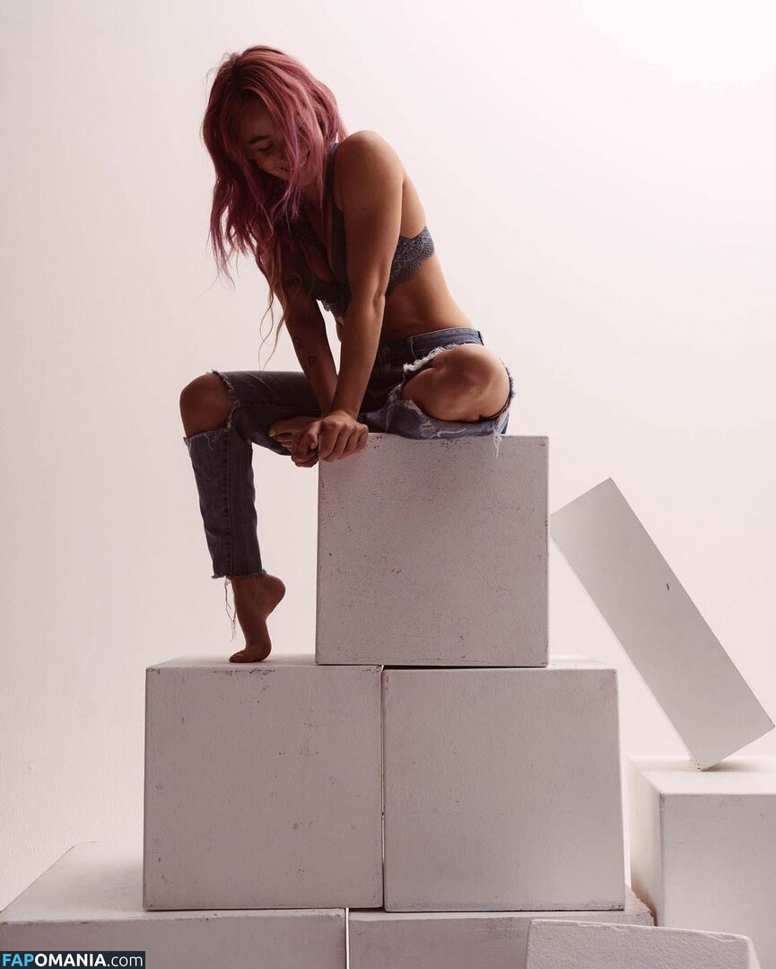 ElIZAGRACEMUSIC / Eliza Grace / elizaxograce / iamelizagrace_ Naakt OnlyFans  Gelekte foto #8