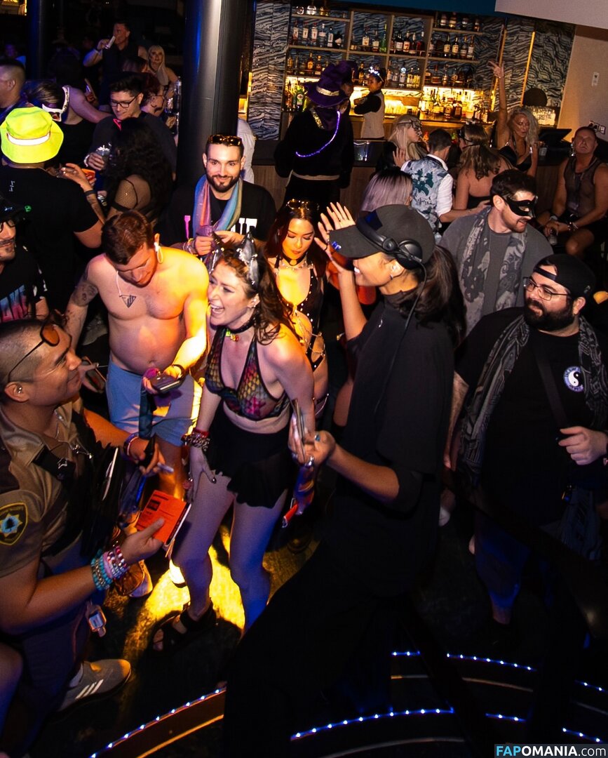 Ella Balinska / ellabalinska Naakt OnlyFans  Gelekte foto #9