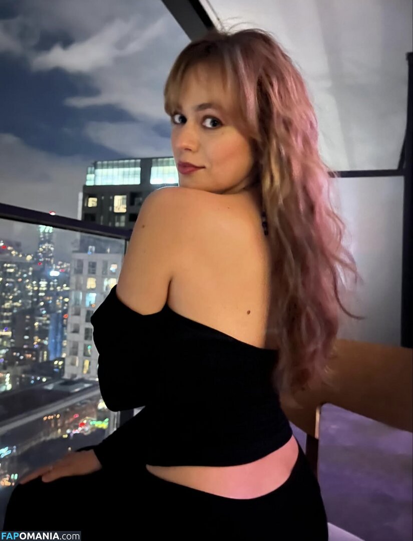 Ella Ballentine / ellaballentine Naakt OnlyFans  Gelekte foto #2