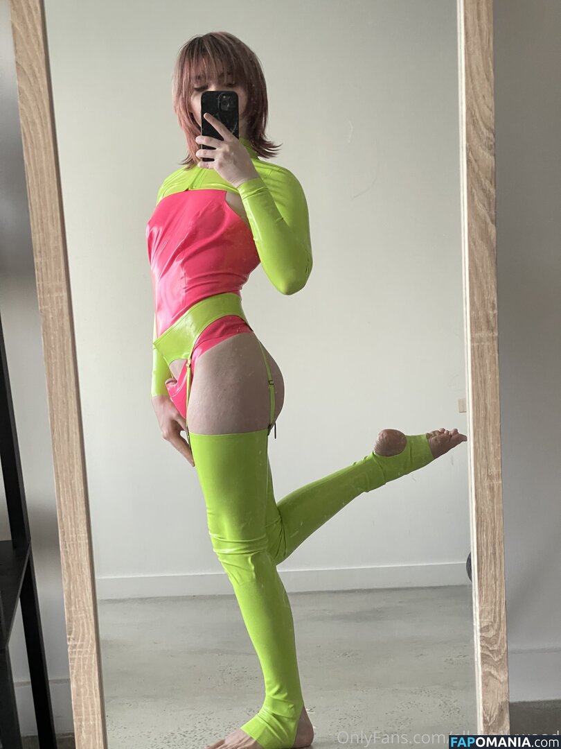 Ella Hollywood / Jean Hollywood / jeanhollywood / sodacattv / sodacatxxx Naakt OnlyFans  Gelekte foto #2