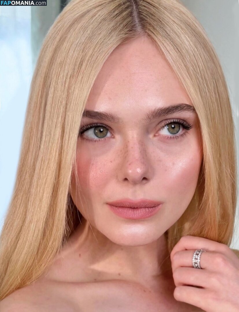 Elle Fanning / ellefanning Naakt OnlyFans  Gelekte foto #85