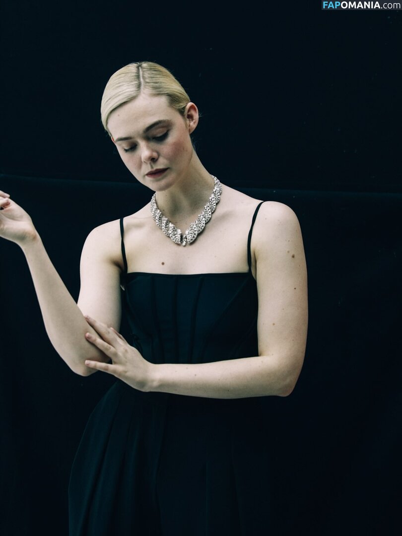 Elle Fanning / ellefanning Naakt OnlyFans  Gelekte foto #87