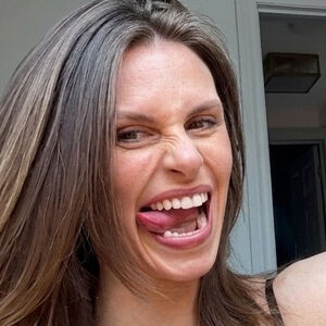 Ellie Taylor 
