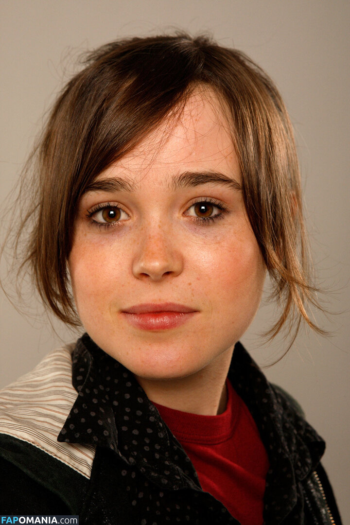 Elliot Page / elliotpage / formerly Ellen Page Naakt OnlyFans  Gelekte foto #4