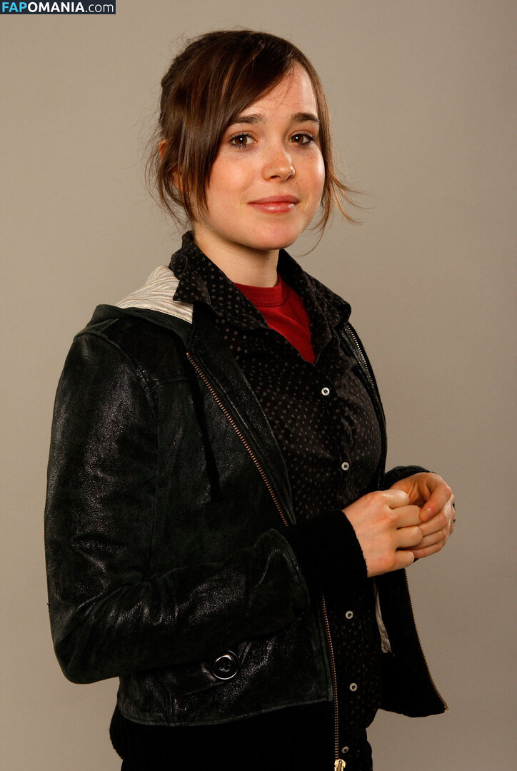 Elliot Page / elliotpage / formerly Ellen Page Naakt OnlyFans  Gelekte foto #5