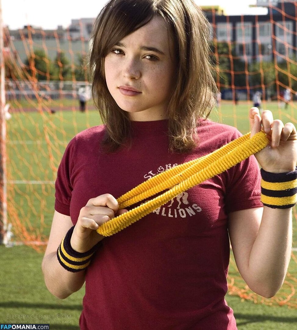 Elliot Page / elliotpage / formerly Ellen Page Naakt OnlyFans  Gelekte foto #18