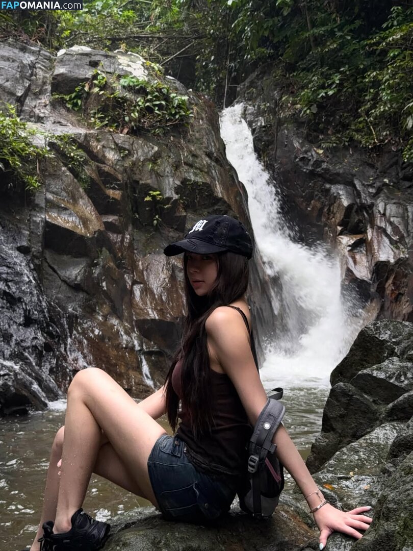 Elyn Leong / elynleonggg / https: Naakt OnlyFans  Gelekte foto #3
