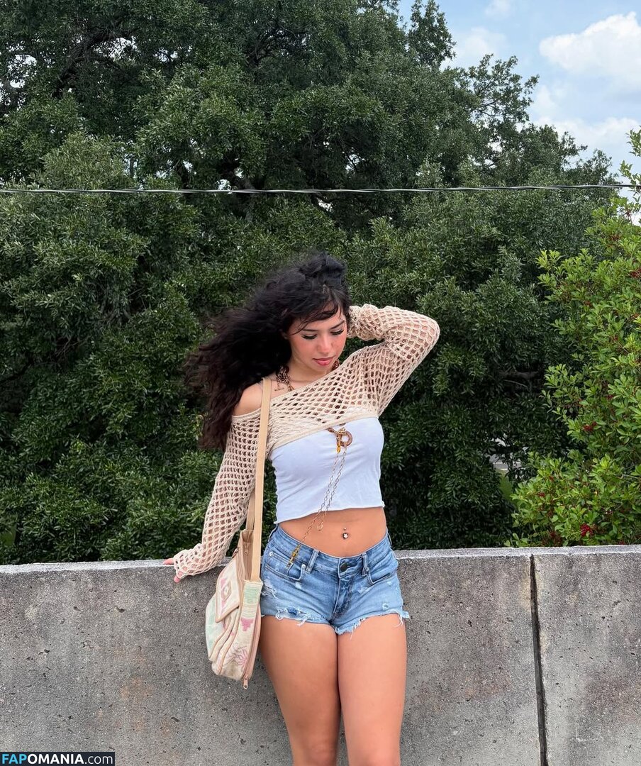 Emaleah Christou / emaleahchristou / https: Naakt OnlyFans  Gelekte foto #8