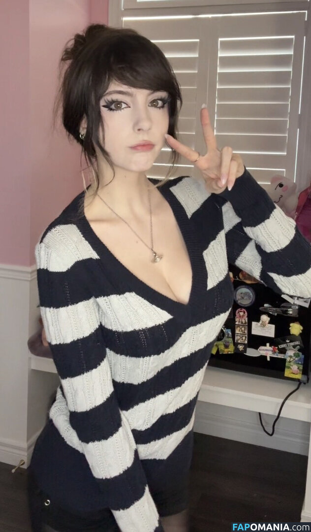 __emiki / em098 / emik28 / emiki / emiki28 / ilovekitties.28 Naakt OnlyFans  Gelekte foto #3