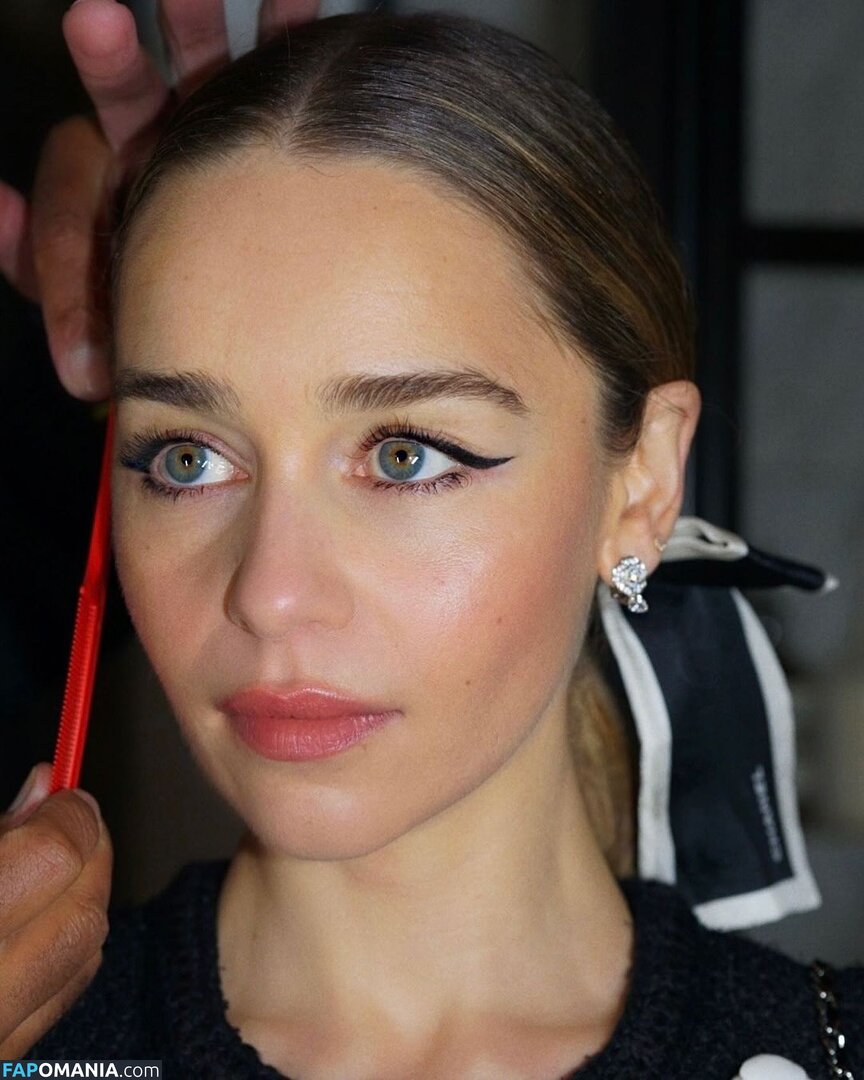 Emilia Clarke / clarkeyxo / emilia_clarke / emiliaclarke / emiliaclarkecentral / https: Naakt OnlyFans  Gelekte foto #933