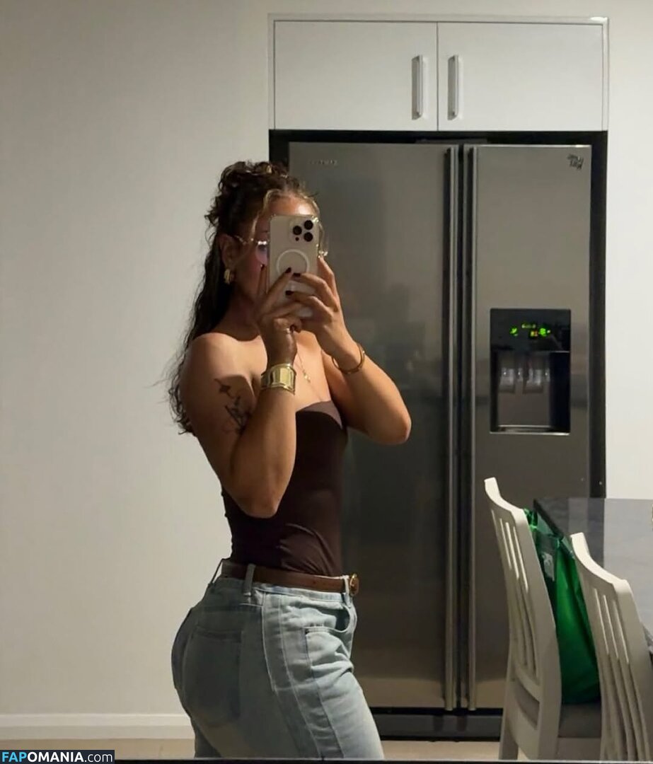 Emilia Vittorino / emiliavittorino Naakt OnlyFans  Gelekte foto #4