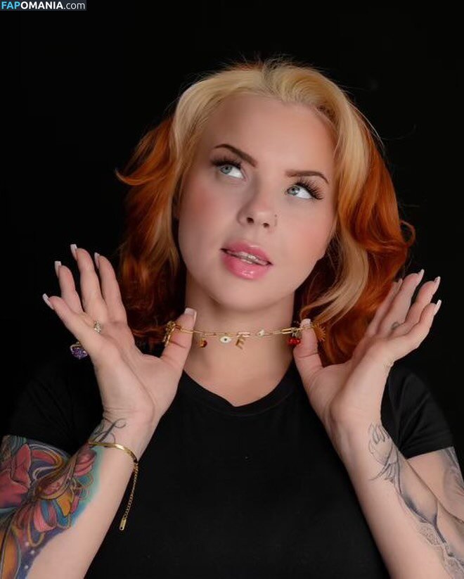 Emilie Brooklyn / emiliebrooklyn_ Naakt OnlyFans  Gelekte foto #2