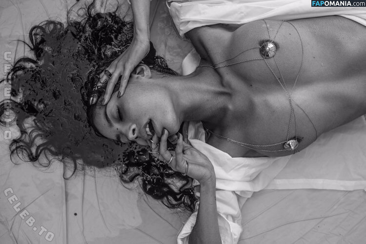 Emilie Payet / emilie_payet_artist / emiliepayet / emiliepayetmannequin Naakt OnlyFans  Gelekte foto #60