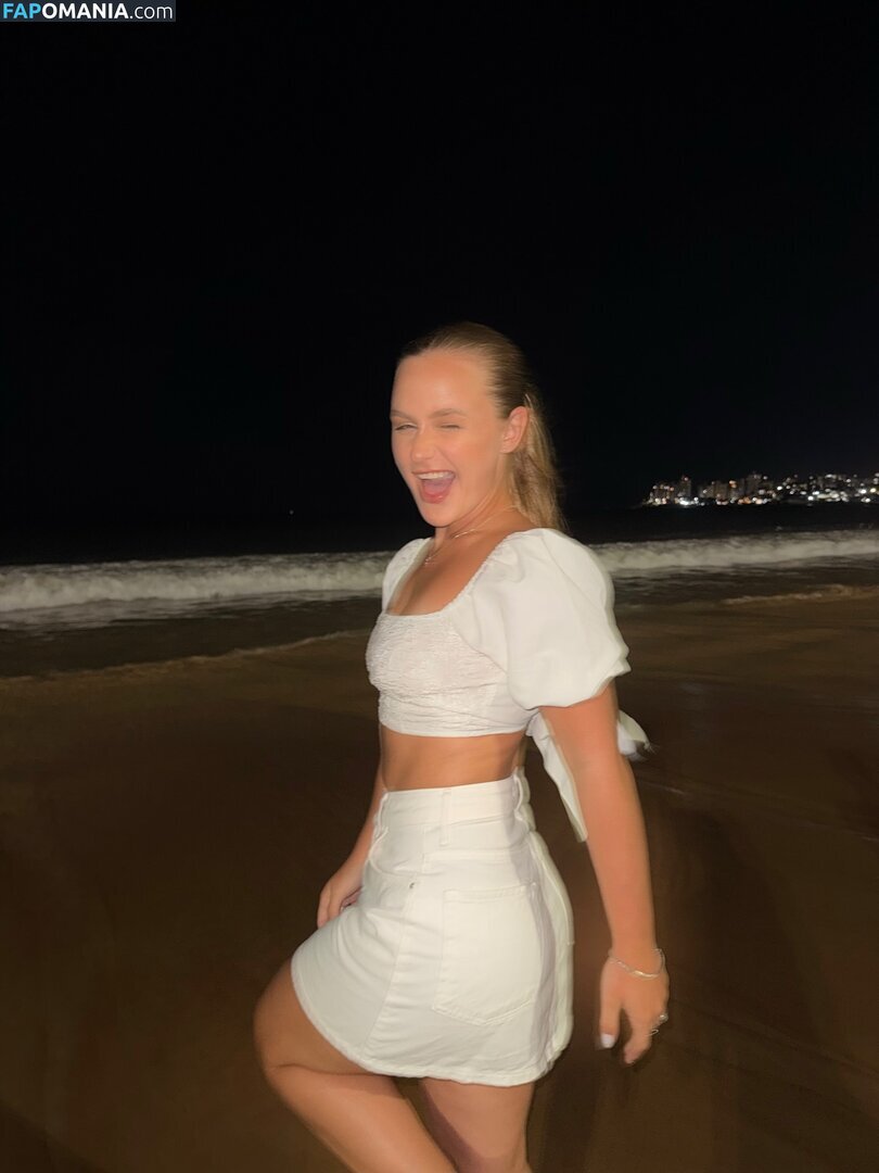 Emilly Schellmann / _emillyschellmann Naakt OnlyFans  Gelekte foto #9