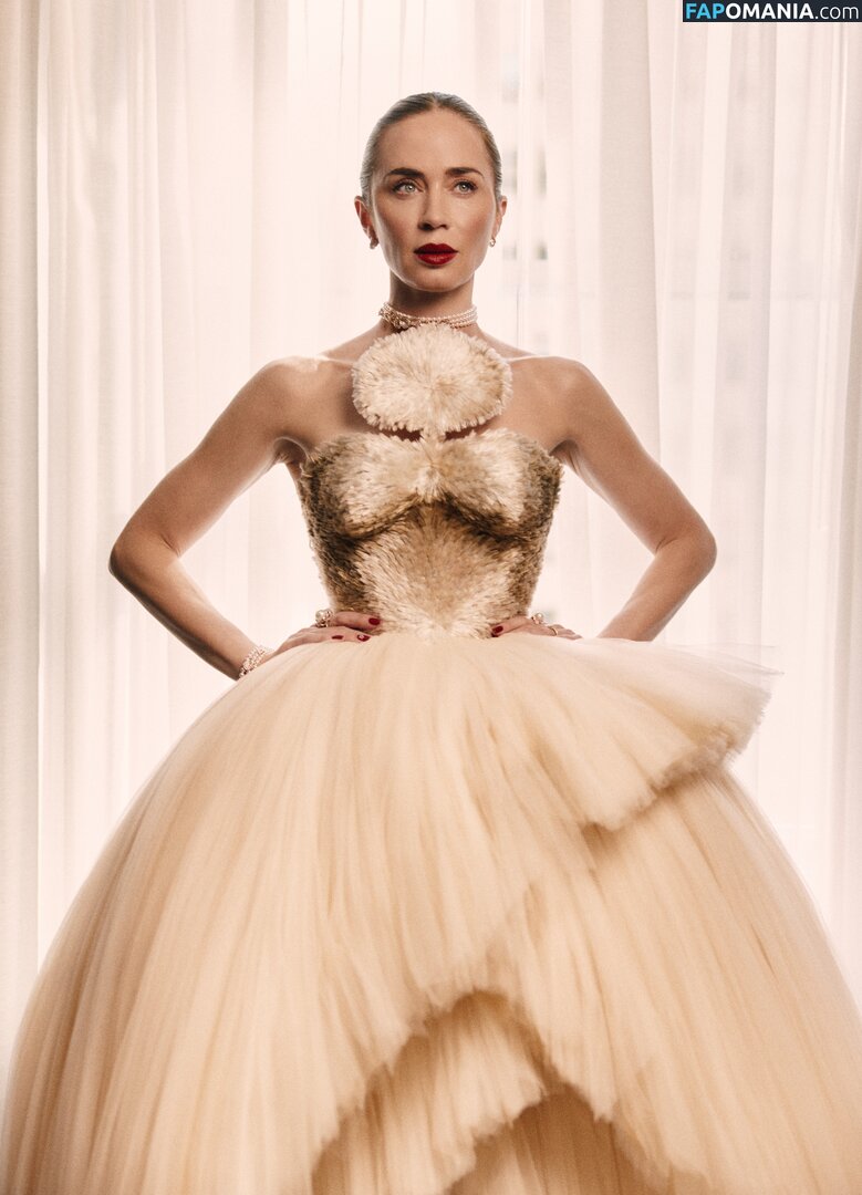 Emily Blunt / _emily_blunt_ / twogirlsoneblunt Naakt OnlyFans  Gelekte foto #456