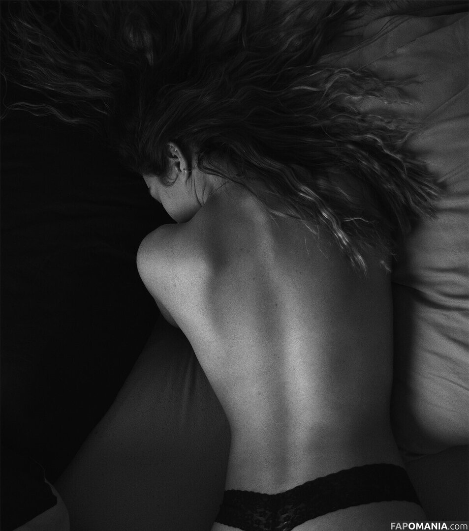 Emily Slater / emilylslater / emilyslaterr / itsemilyslater Naakt OnlyFans  Gelekte foto #11