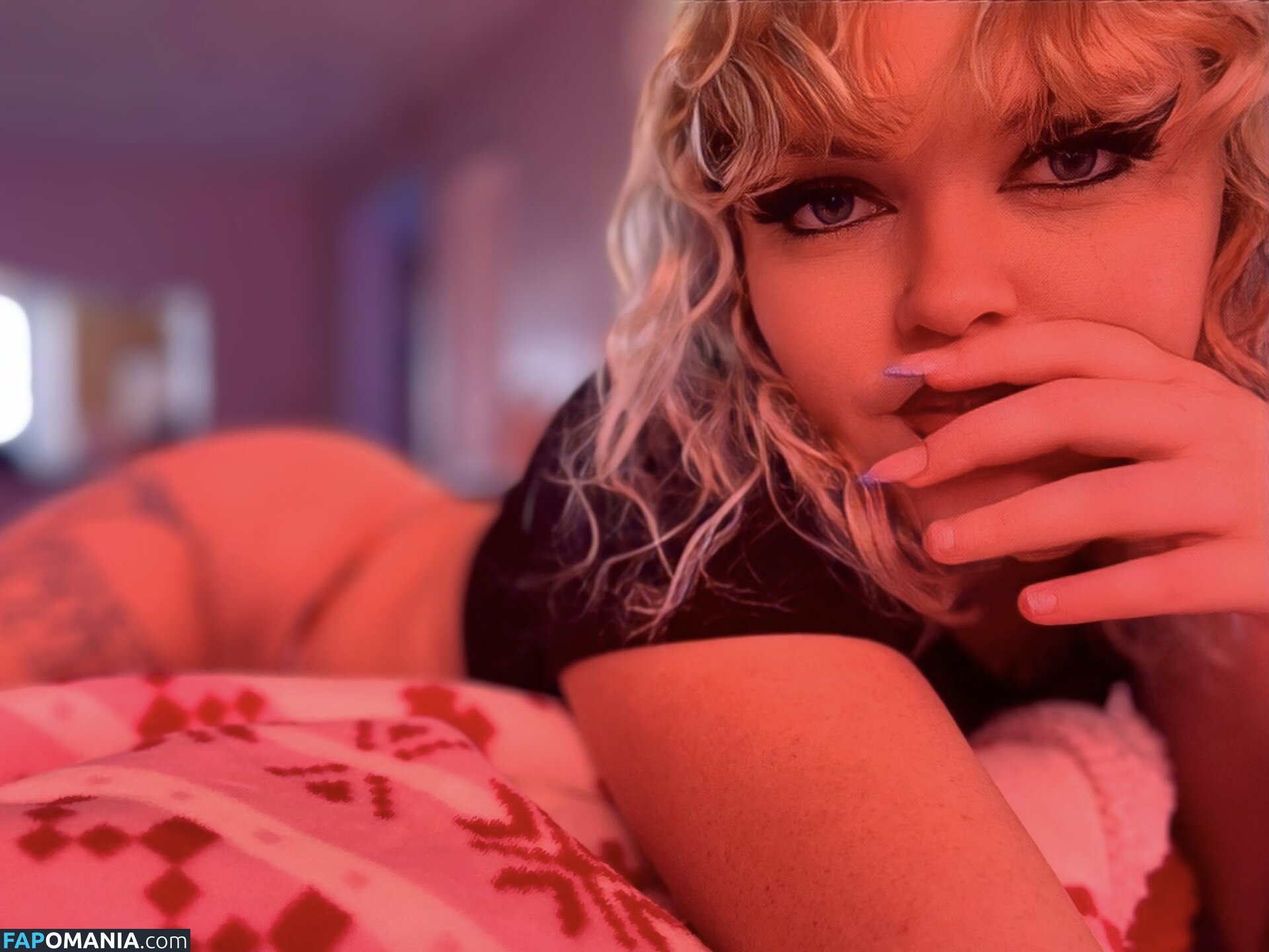 Emmastonerr / emma_stonerr / emma_stonerr... / emma_stonerrhttps / https: / stonerremma Naakt OnlyFans  Gelekte foto #2