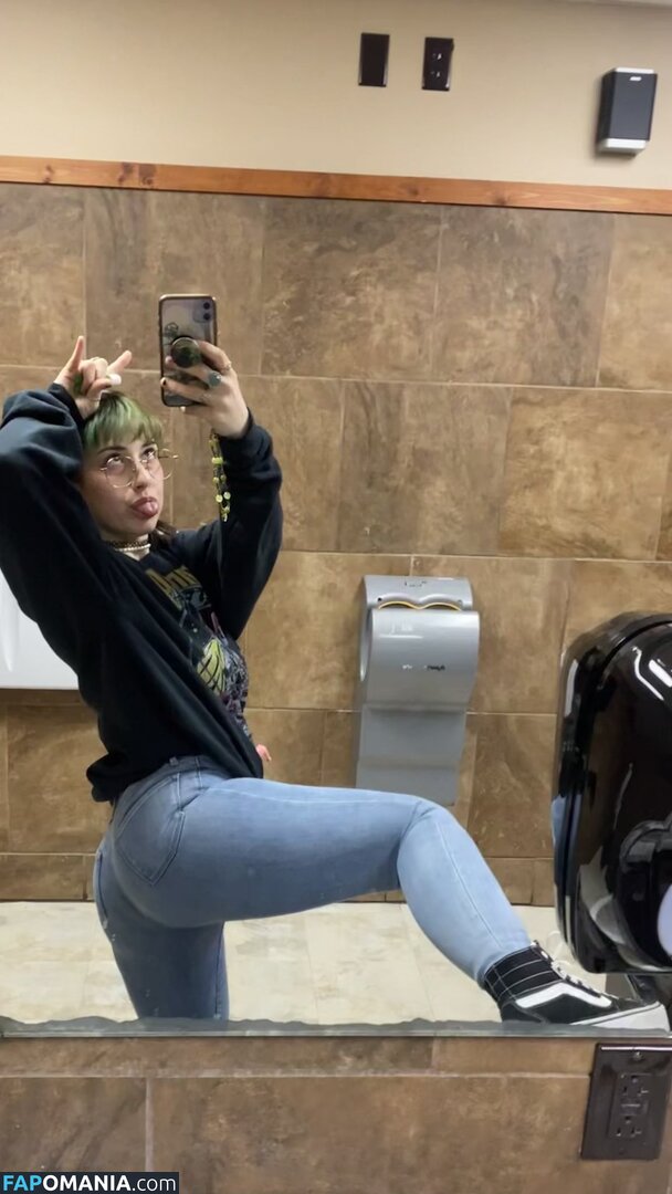 emocranberries / emocranberry Naakt OnlyFans  Gelekte foto #1