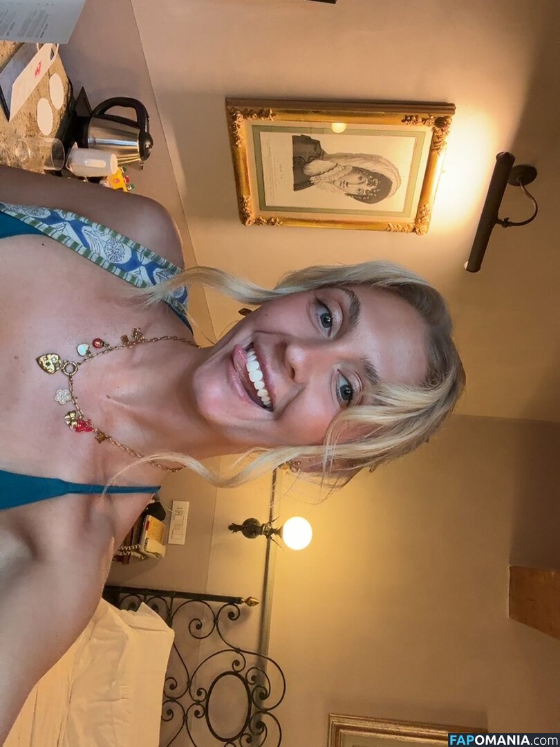 emilywallbank / emwallbank / https: / miwallbank Naakt OnlyFans  Gelekte foto #5
