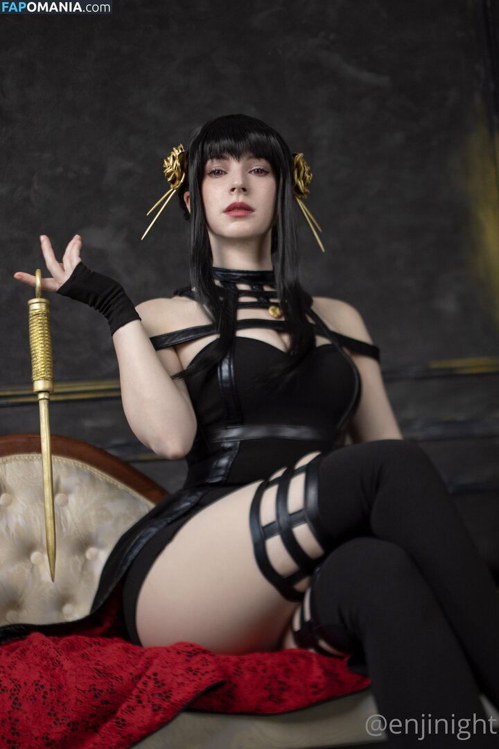Enji Night Naakt OnlyFans  Gelekte foto #2