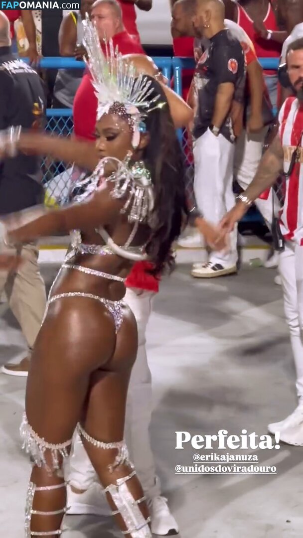 Erika Januza / erikajanuza Naakt OnlyFans  Gelekte foto #1