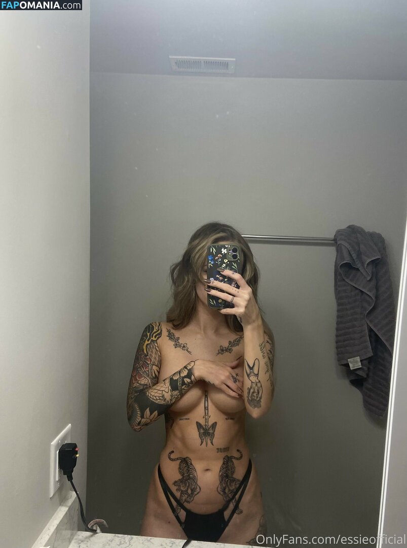 Essieofficial / essie Naakt OnlyFans  Gelekte foto #30