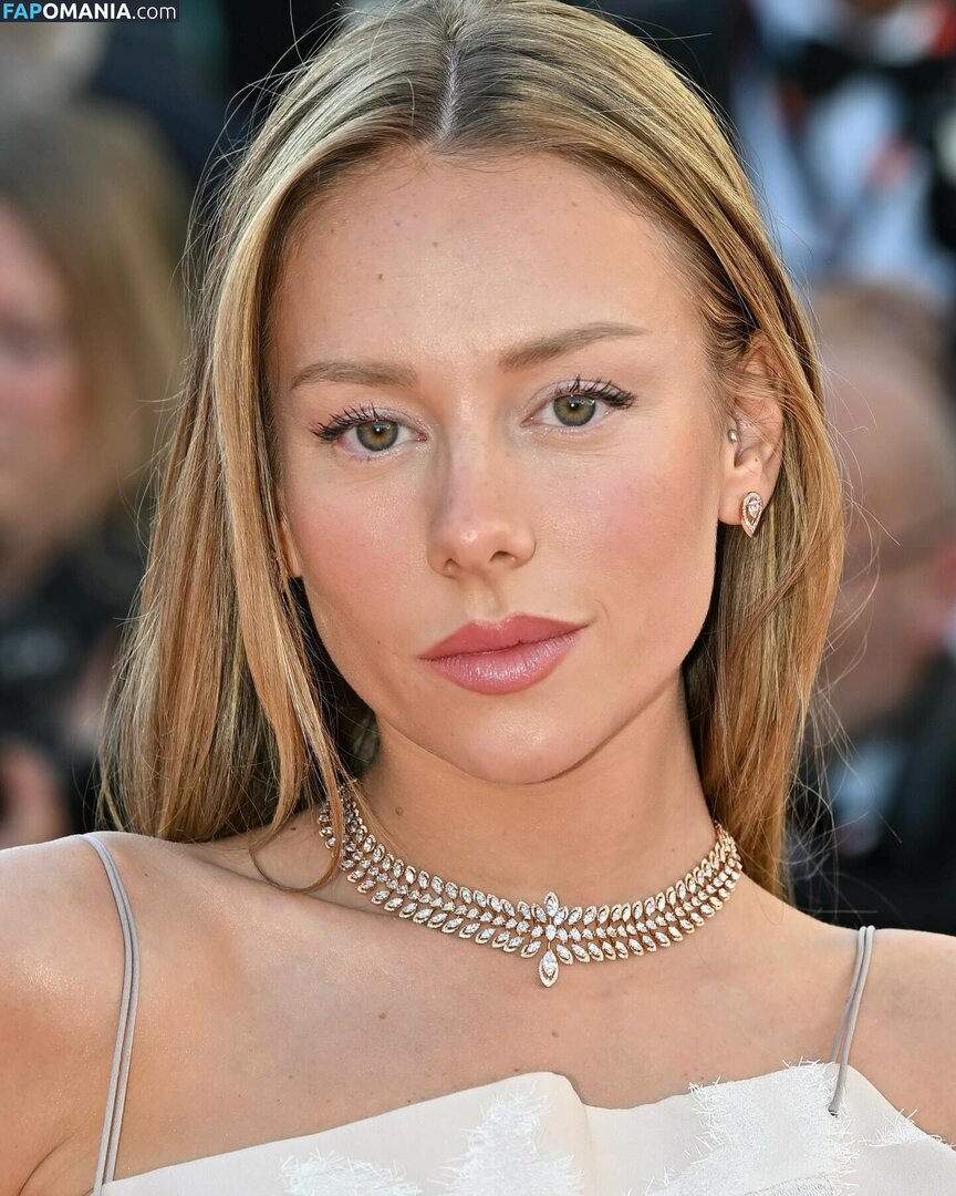 Ester Exposito / ester_exposito / esterexposito Naakt OnlyFans  Gelekte foto #217