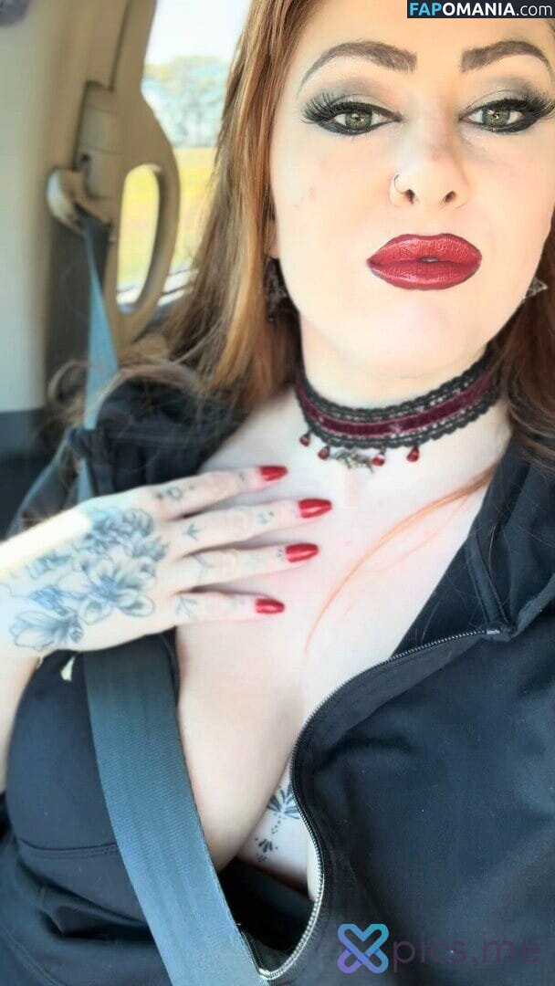 Fae Housewife / Faehousewife Naakt OnlyFans  Gelekte foto #1