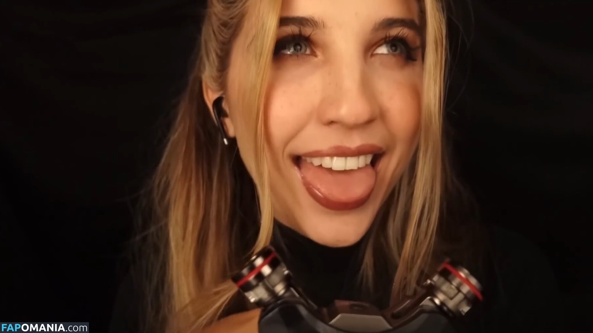 FrivolousFox ASMR / FrivviFox / frivvay Naakt OnlyFans  Gelekte foto #4