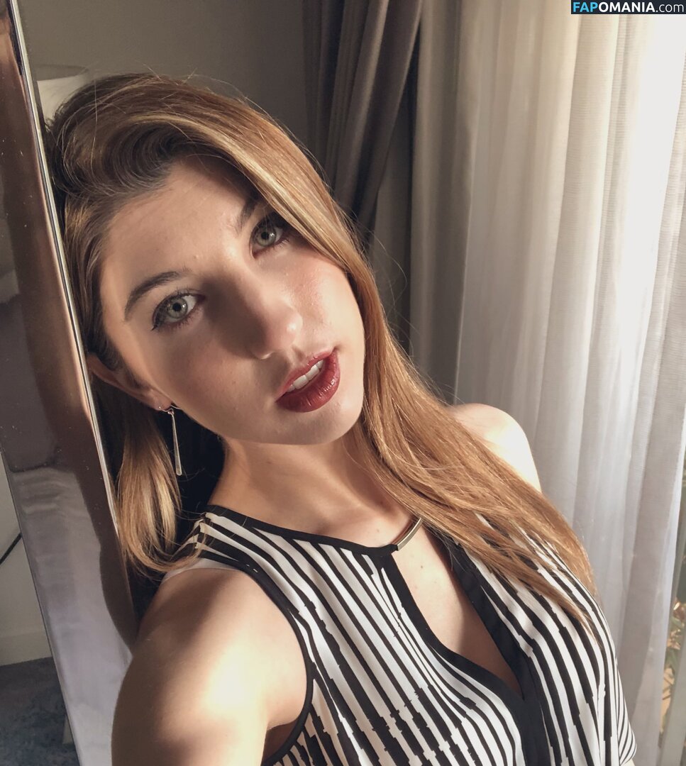 FrivolousFox ASMR / FrivviFox / frivvay Naakt OnlyFans  Gelekte foto #151