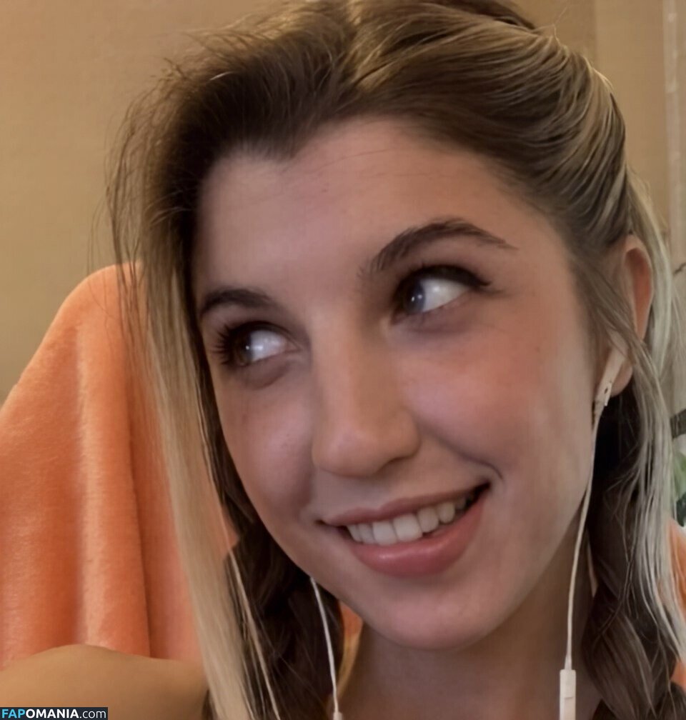 FrivolousFox ASMR / FrivviFox / frivvay Naakt OnlyFans  Gelekte foto #157