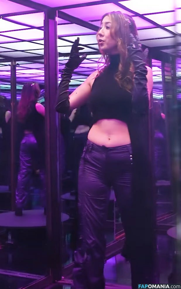 Fuslie / Leslie Naakt OnlyFans  Gelekte foto #503