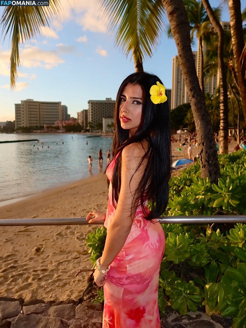 Gal Akbari / gal.qal / officialonlygal Naakt OnlyFans  Gelekte foto #1