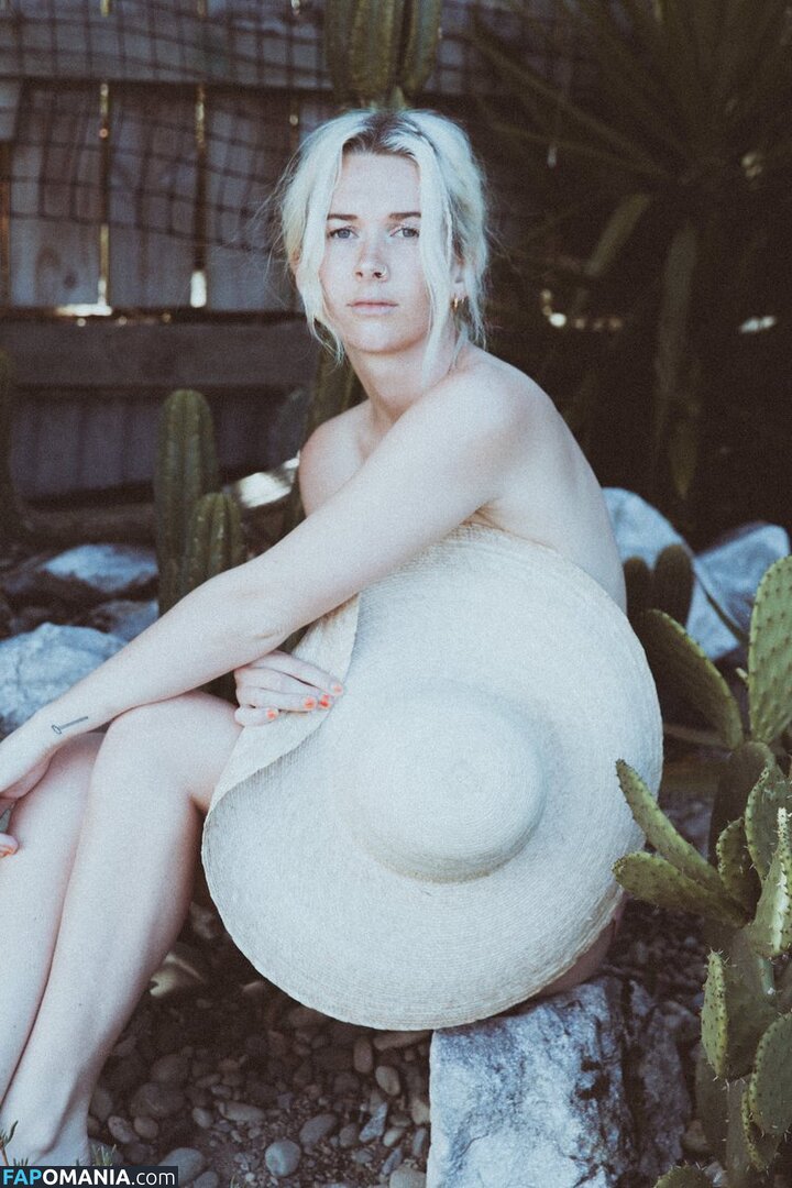 Broods singer / Georgia Nott / NottGeorgia / broodsmusic Naakt OnlyFans  Gelekte foto #4