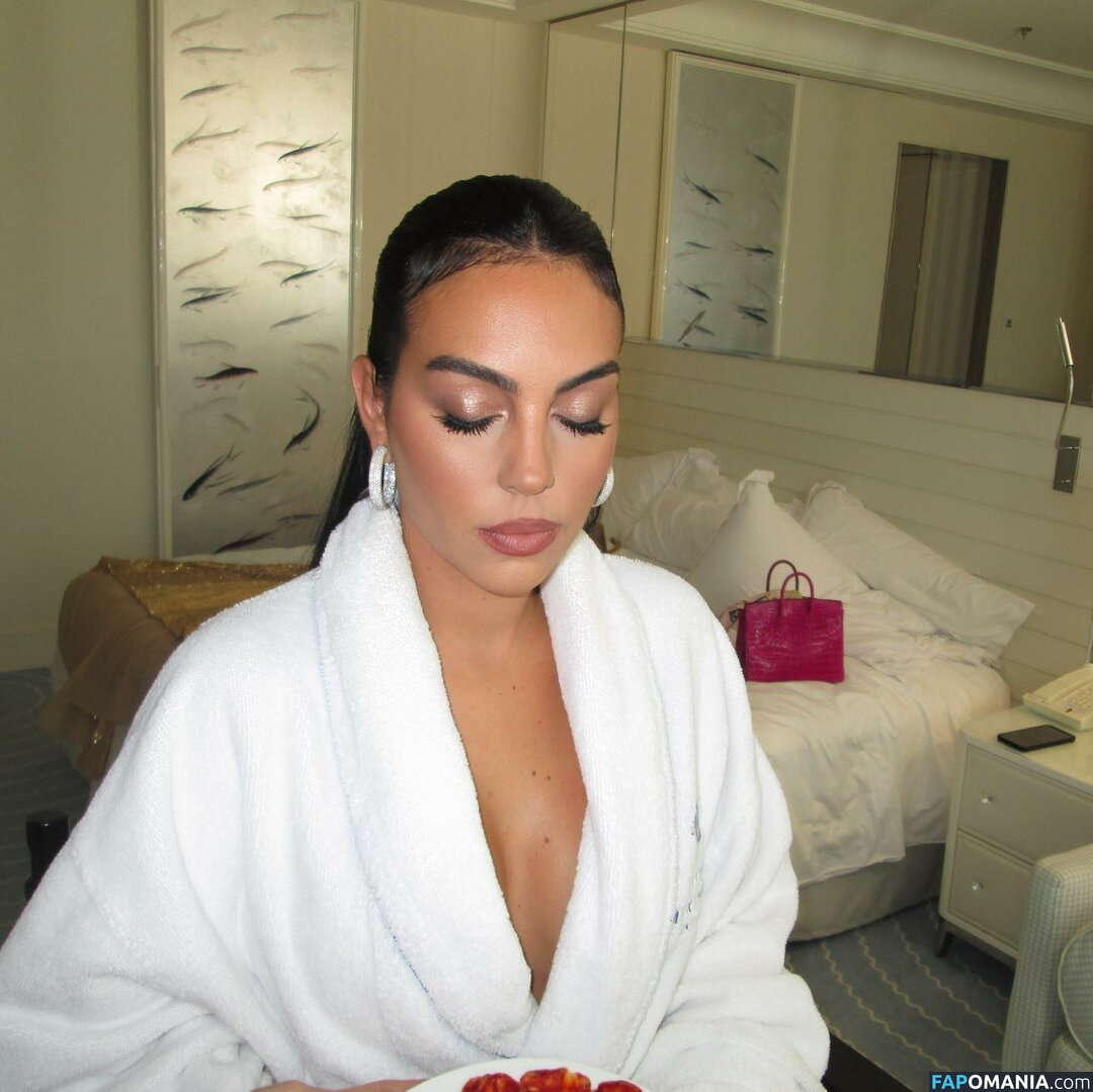Georgina Rodriguez / georginagio Naakt OnlyFans  Gelekte foto #18