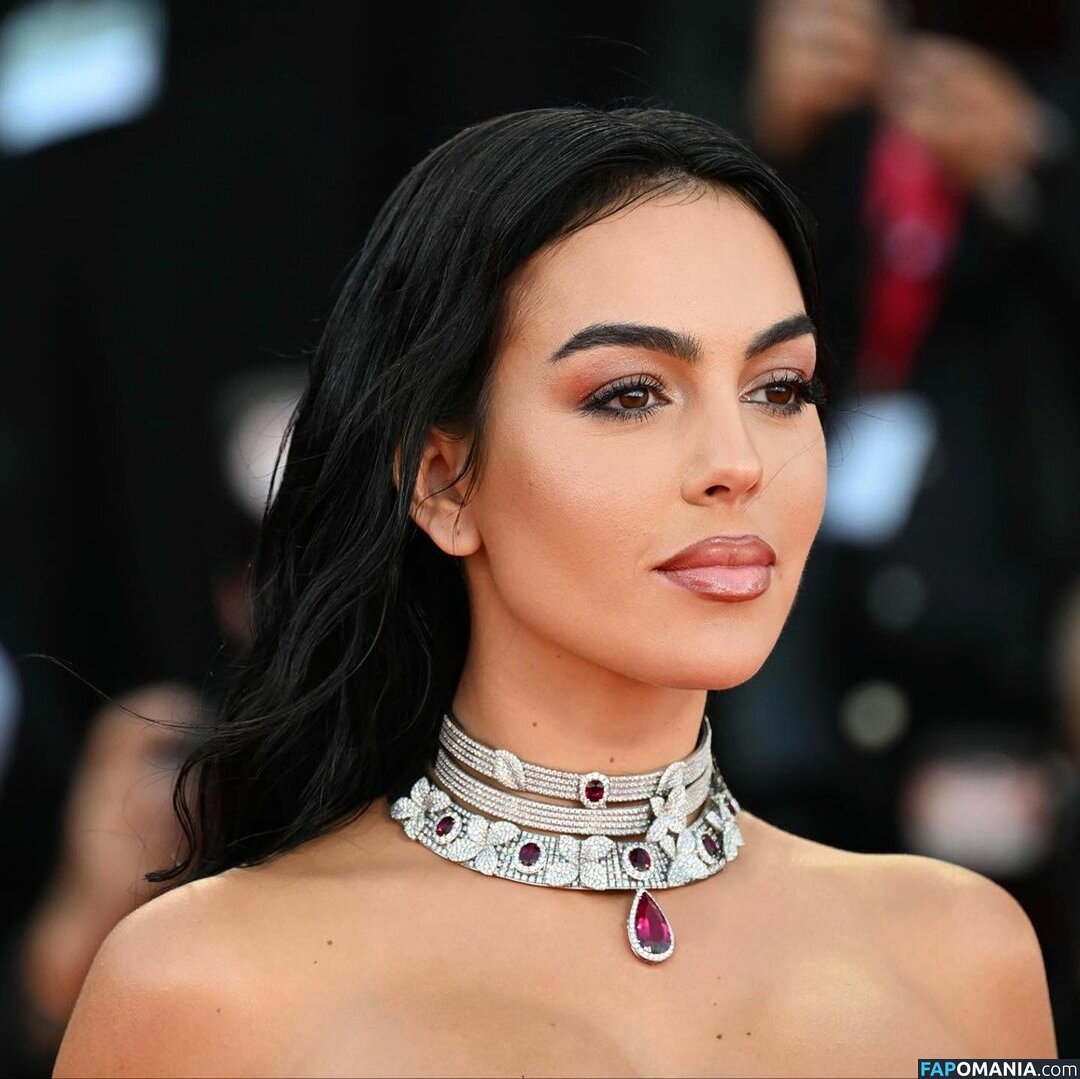 Georgina Rodriguez / georginagio Naakt OnlyFans  Gelekte foto #25