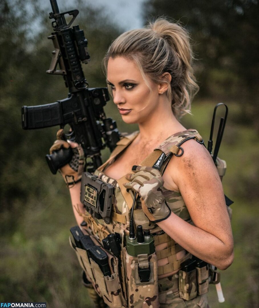 Firearms / Girls With Guns / mia.nicole.23 / wifi_diaries Naakt OnlyFans  Gelekte foto #200