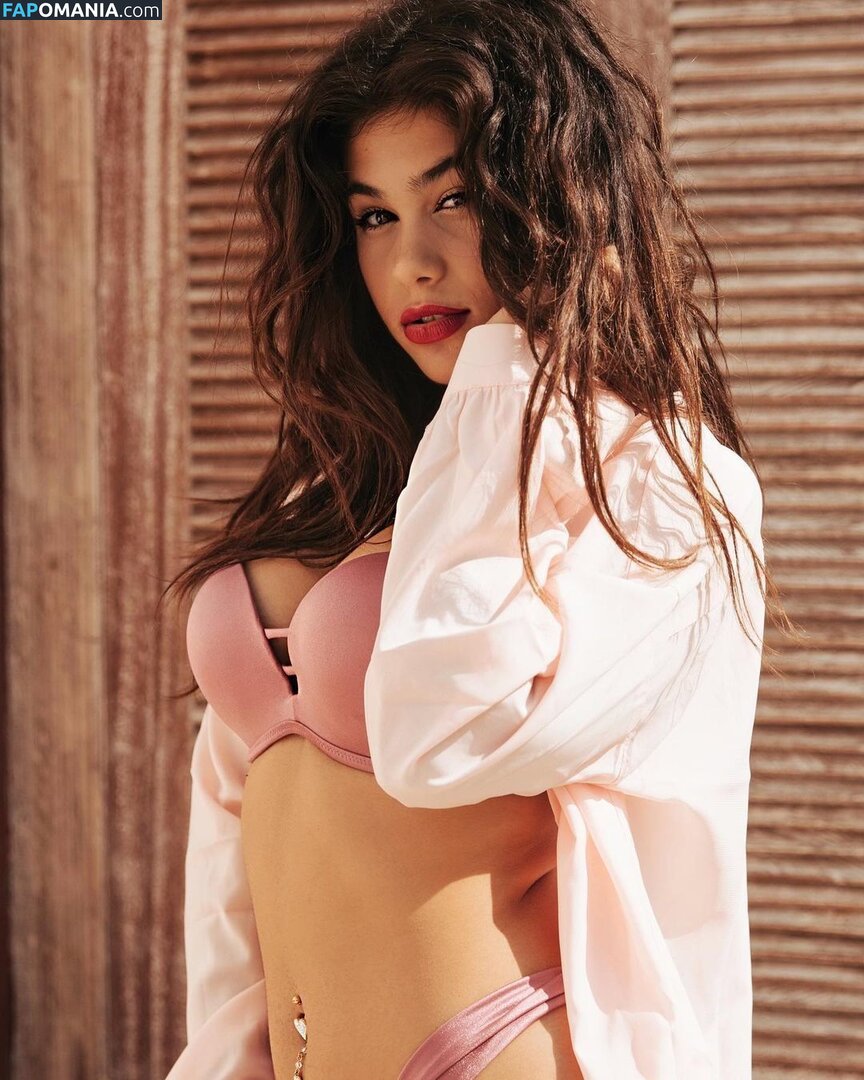 Giulia Sara Naakt OnlyFans  Gelekte foto #2