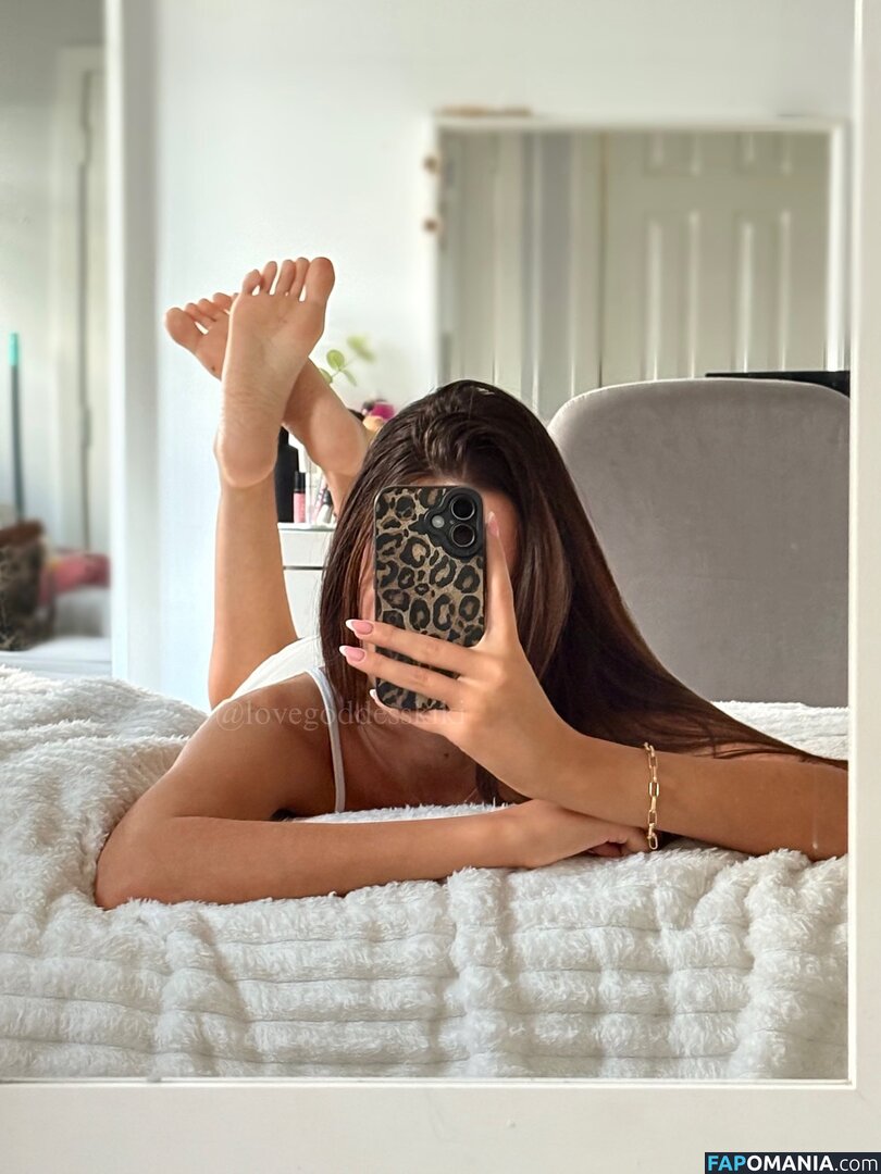 Goddess Kiki / lovegoddesskiki Naakt OnlyFans  Gelekte foto #10