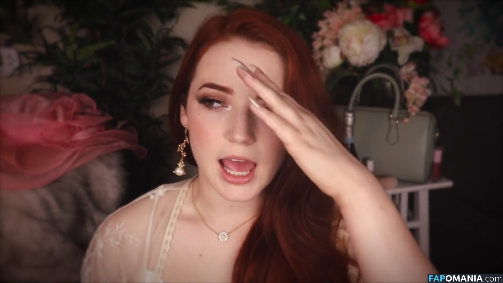 Erin Timony / Fresh Blush ASMR / Goodnight Moon / fresh.blush / goodnightmoonasmr Naakt OnlyFans  Gelekte foto #13