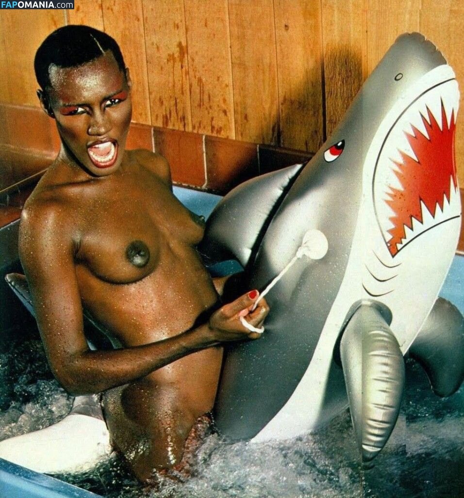 Grace Jones / gracejonesofficial / https: Naakt OnlyFans  Gelekte foto #3