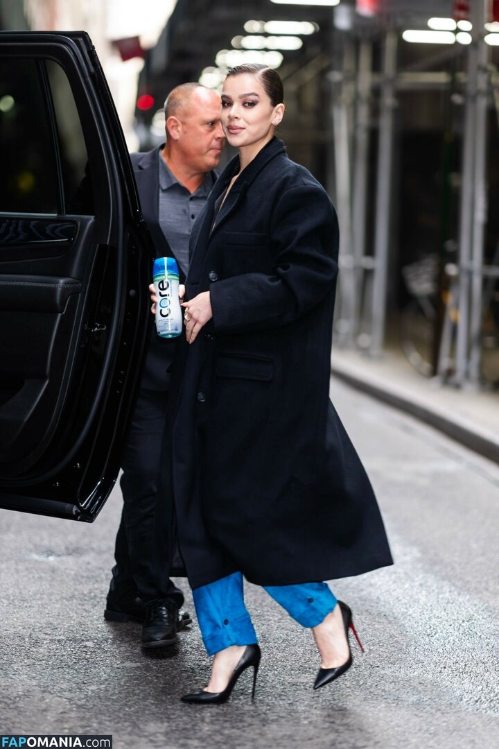 Hailee Steinfeld / haileesteinfeld / https: Naakt OnlyFans  Gelekte foto #41