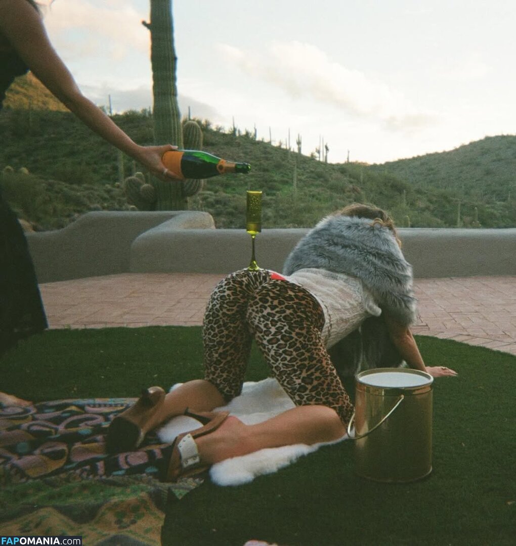 Haley Lu Richardson / haleyluhoo Naakt OnlyFans  Gelekte foto #204